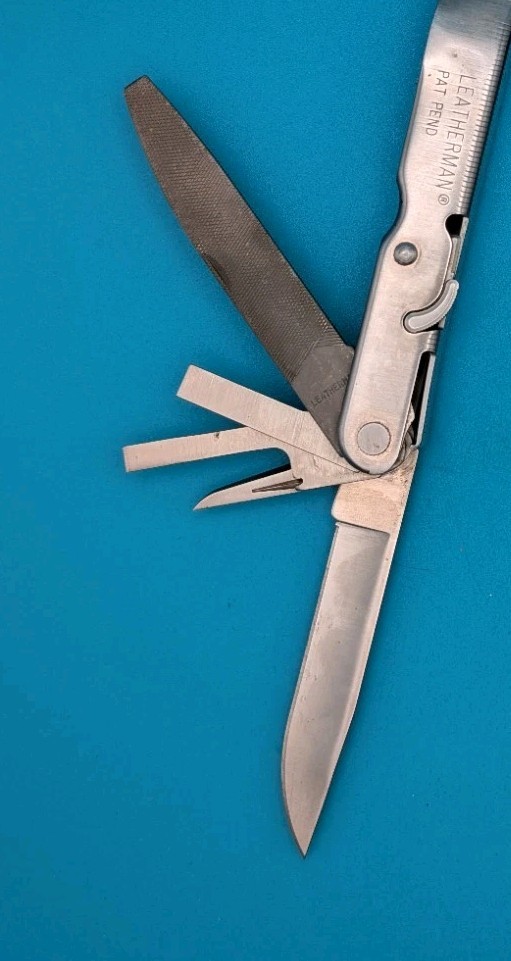 Vintage LEATHERMAN Super TOOL 200 Multi Tool! 07/01 Date Stamp!