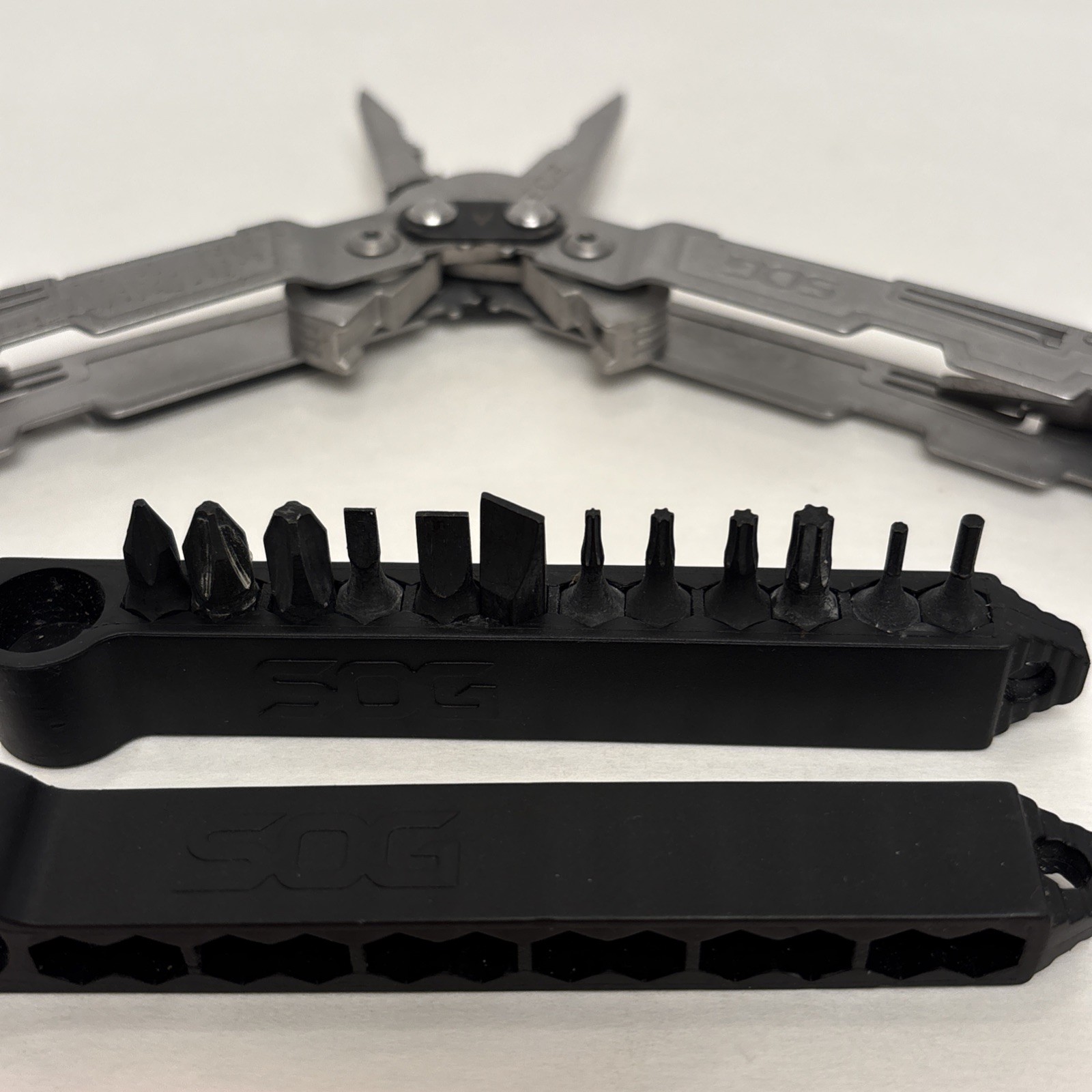 SOG PowerAccess Multi Tool w/ Hex Bit Kit & Sheath Stainless EDC Pliers Knife