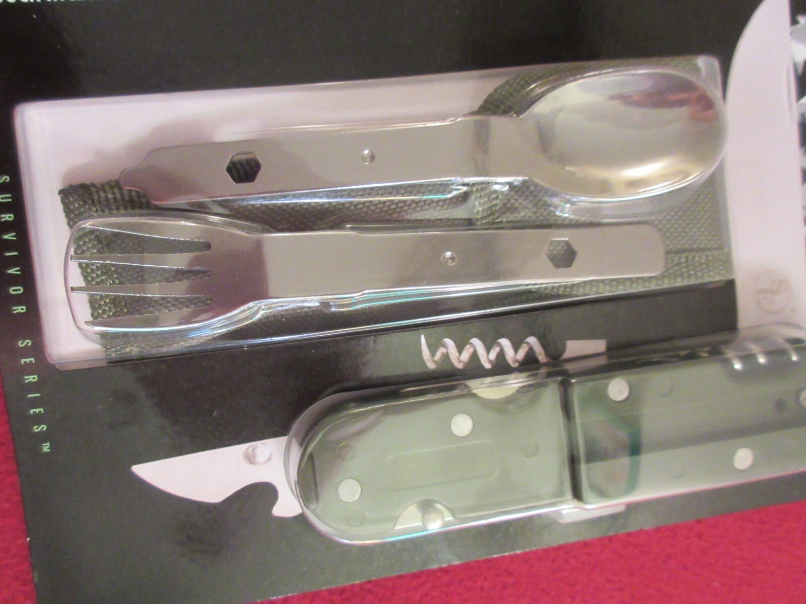 6-IN-1 Camping Multi-Tools with Carrying Case Factory sealed New