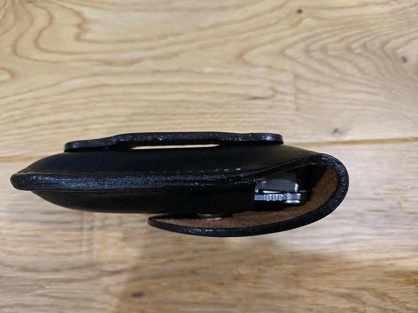 Leatherman Wave Black Dyed leather sheath. Plain flap. Sheath only.