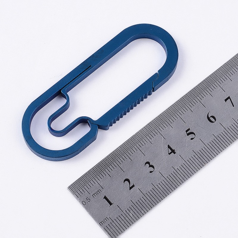 Men’s Metal Alloy Key Holder – Simple Carabiner Style Keychain for Car Keys 1Pcs