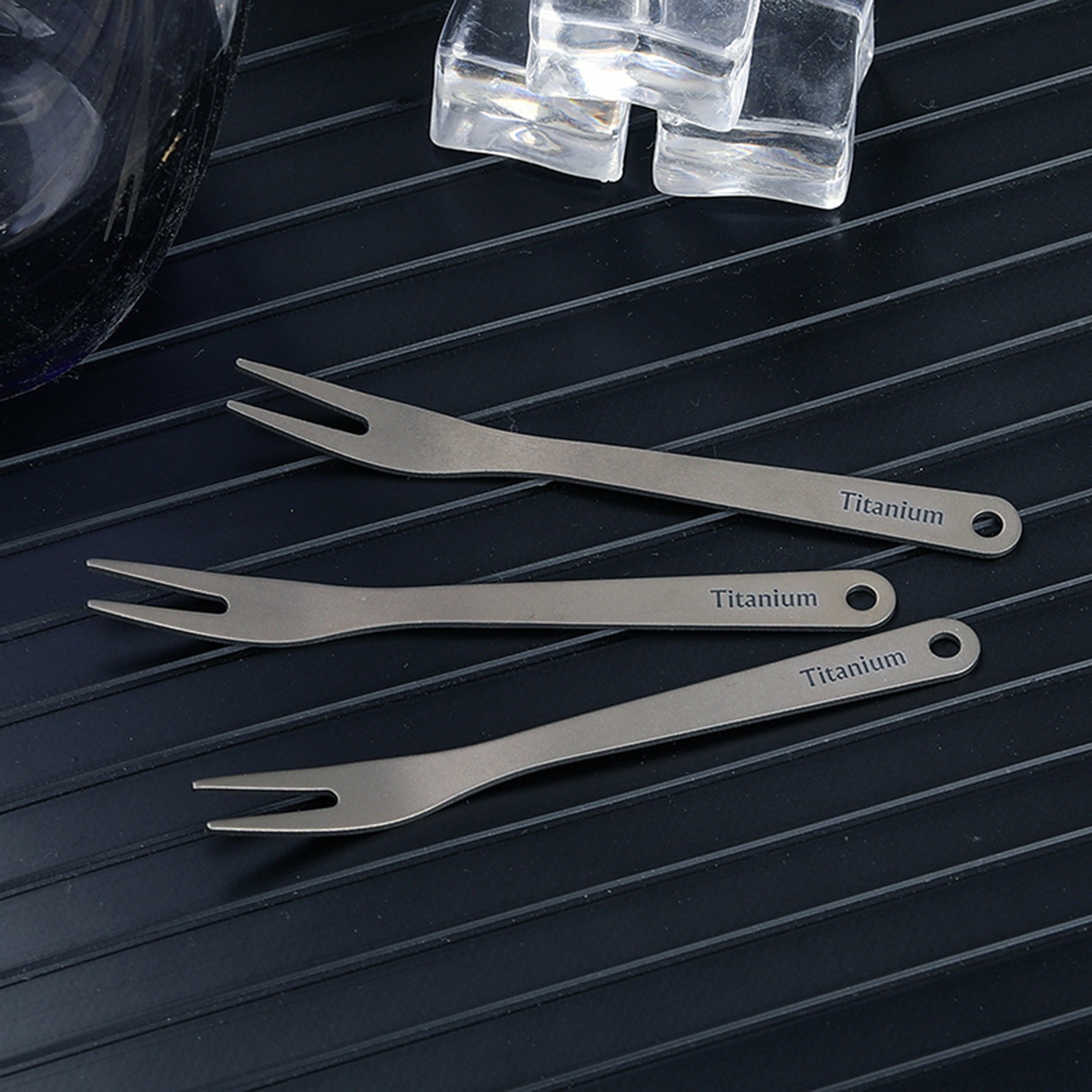 Tiartisan Pure Titanium Fork 92 x 9 x 1.3 mm for Fruit and Dessert Use