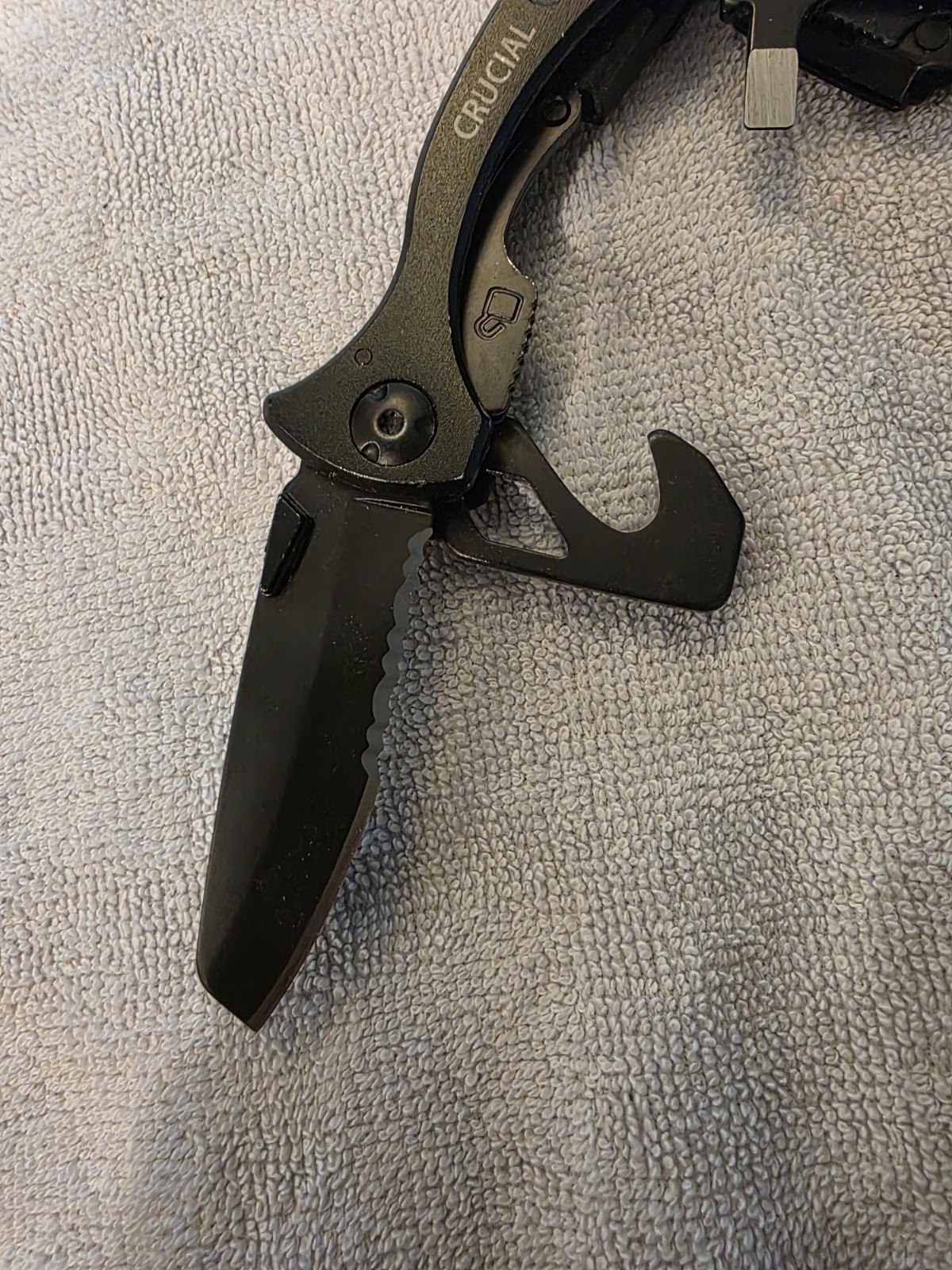 Gerber Crucial Multi Tool Pliers Knife Partially Serrated EDC Folding