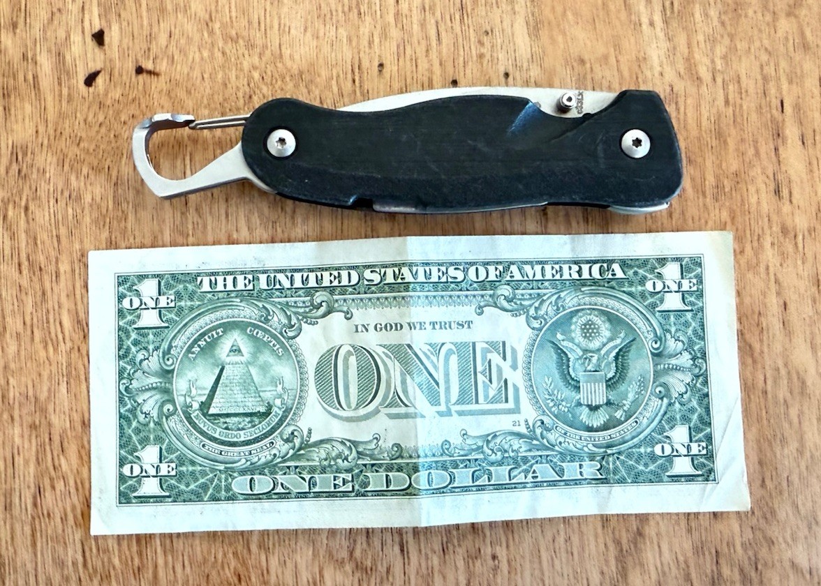 Leatherman Crater C33 Folding Pocket Knife Bottle Opener Carabiner Blade