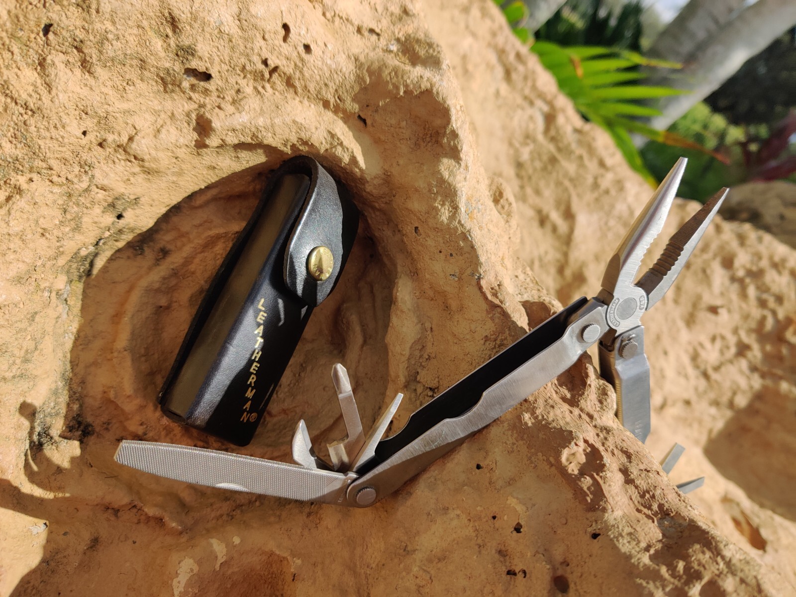 Leatherman Pocket Survival Tool w/ leather case multi-tool Retired New 1996