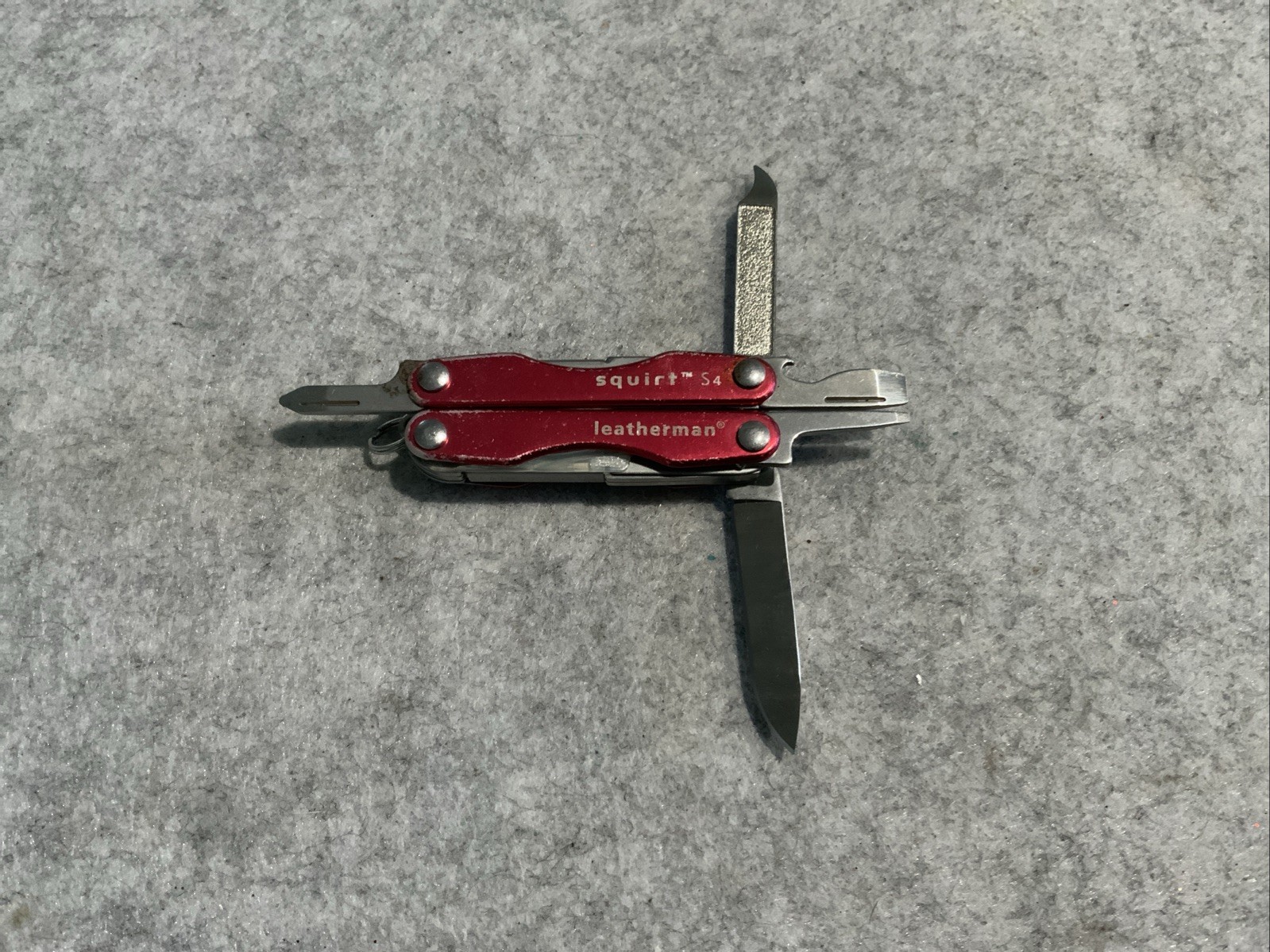 Leatherman Squirt S4 Multi Tool Red Scissors Knife Flathead Missing Tweezers