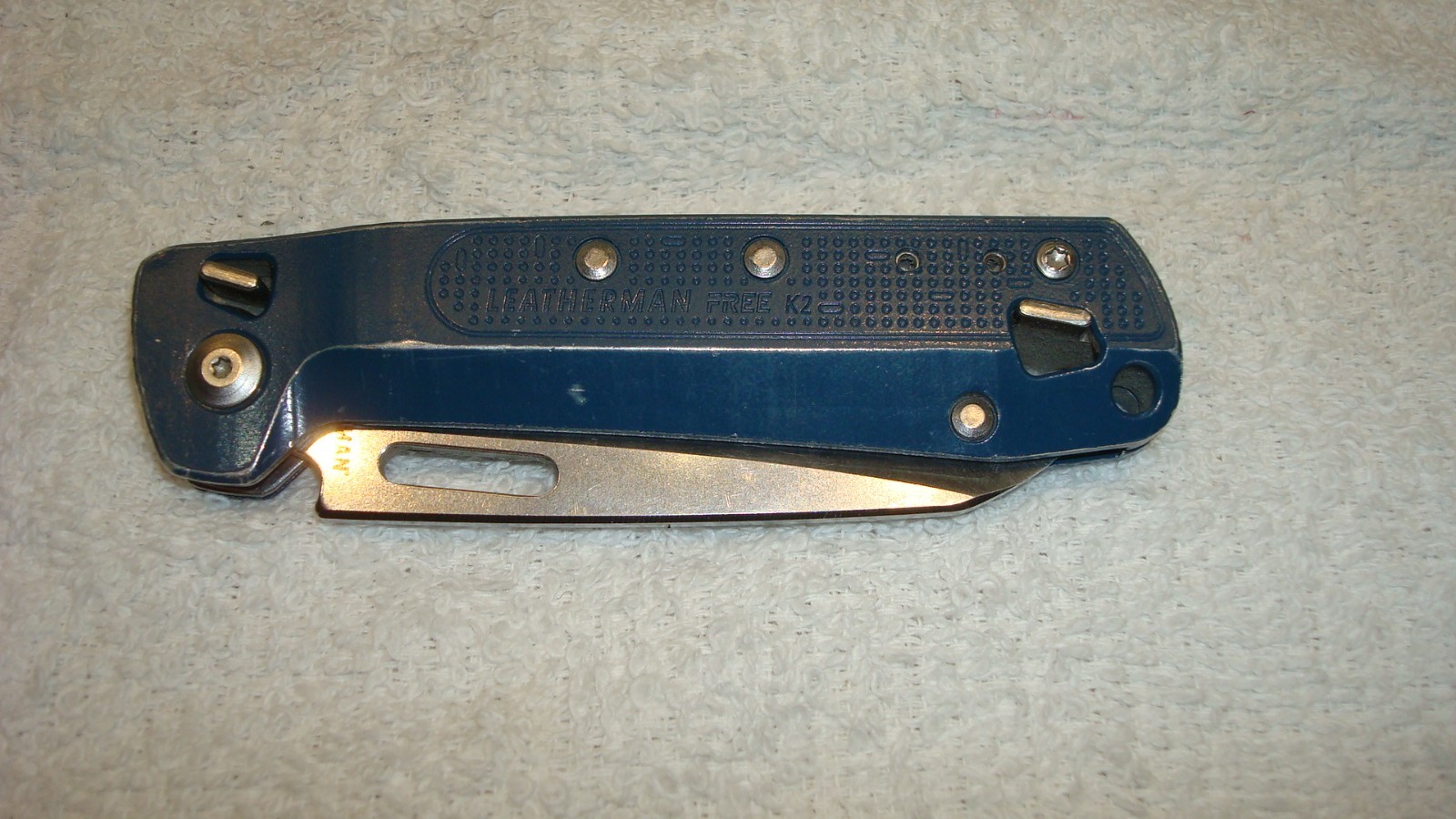 LEATHERMAN FREE K2 KNIFE WITH TOOLS