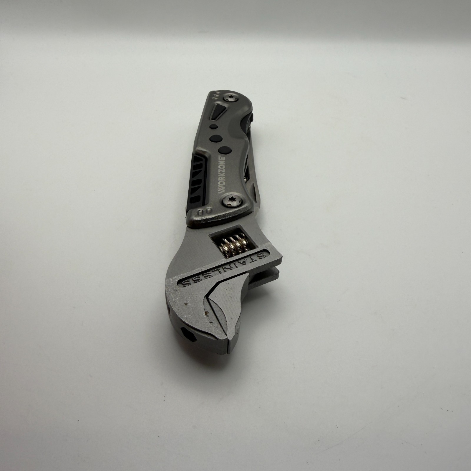 WORKZONE HAND TOOLS MASTER HARDWARE 9 IN 1 WRENCH MULTI TOOL LED LIGHT
