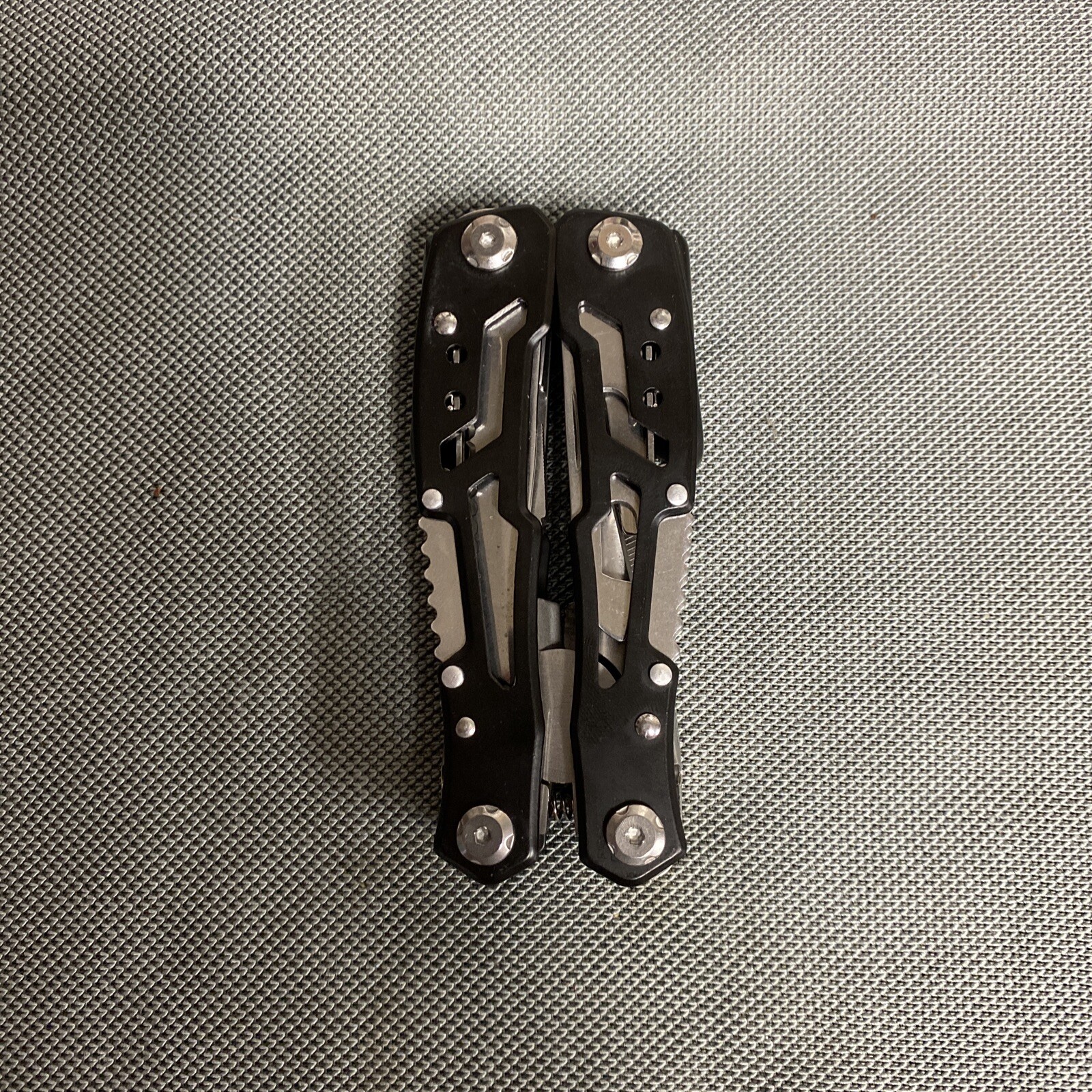 fangfo 14-in-1 Multitool-Everyday, Outdoor, Survival, Camping, Hunting & Hiking