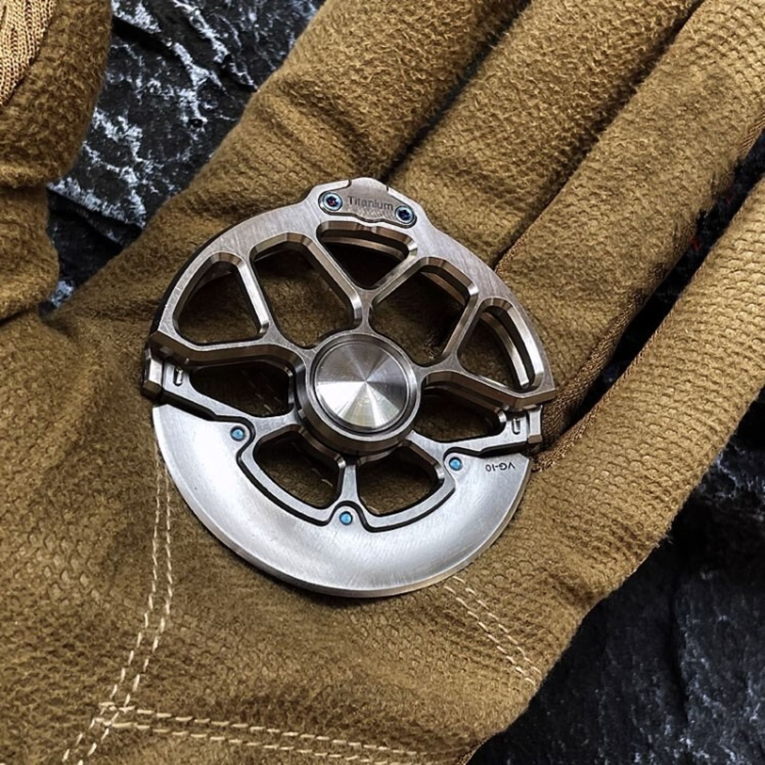 EDC Titanium Alloy Umbrella Rope Decorative Accessories Pendant Outdoor Cutter