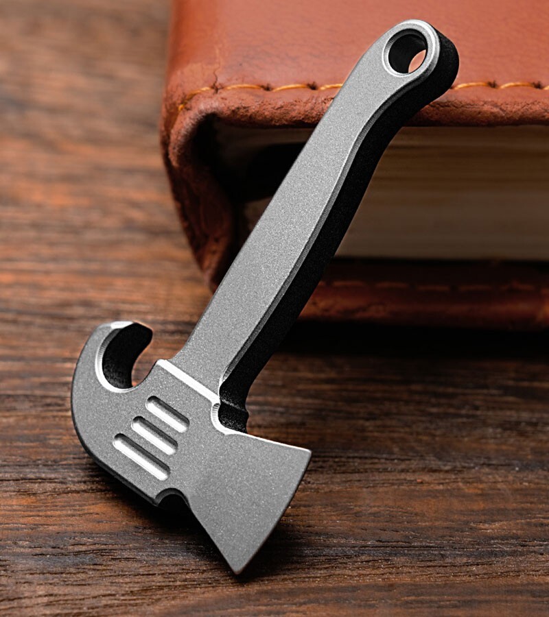 Mini Titanium Alloy Pendant Pry Bar Crowbar Bottle Opener Necklace EDC Keychain
