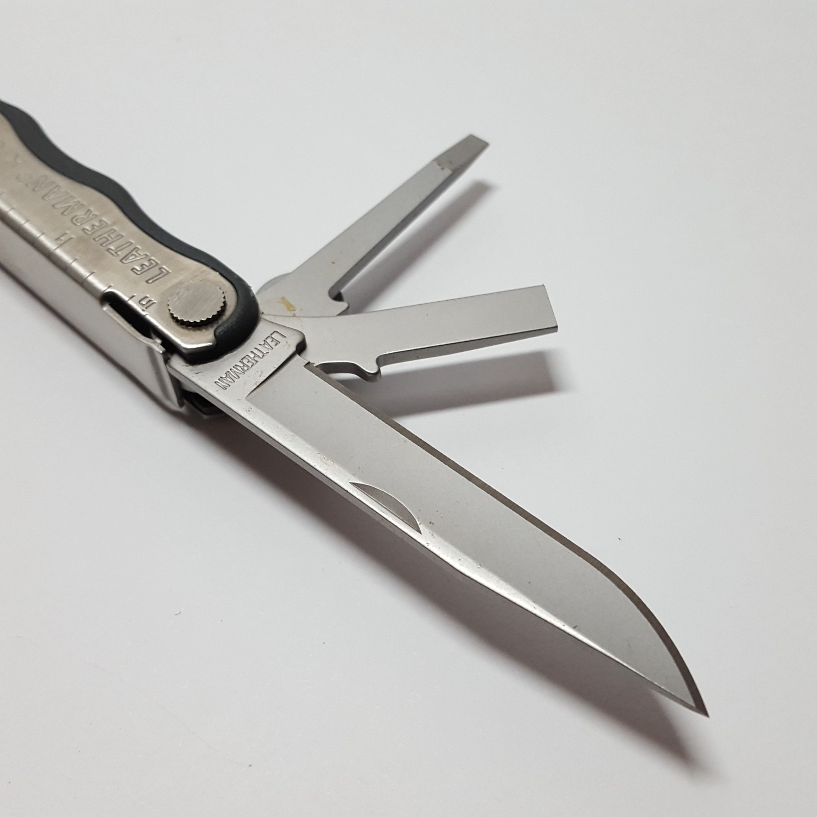 0808 Date Code LEATHERMAN KICK Stainless Steel EDC Multi-Tool & Nylon Sheath