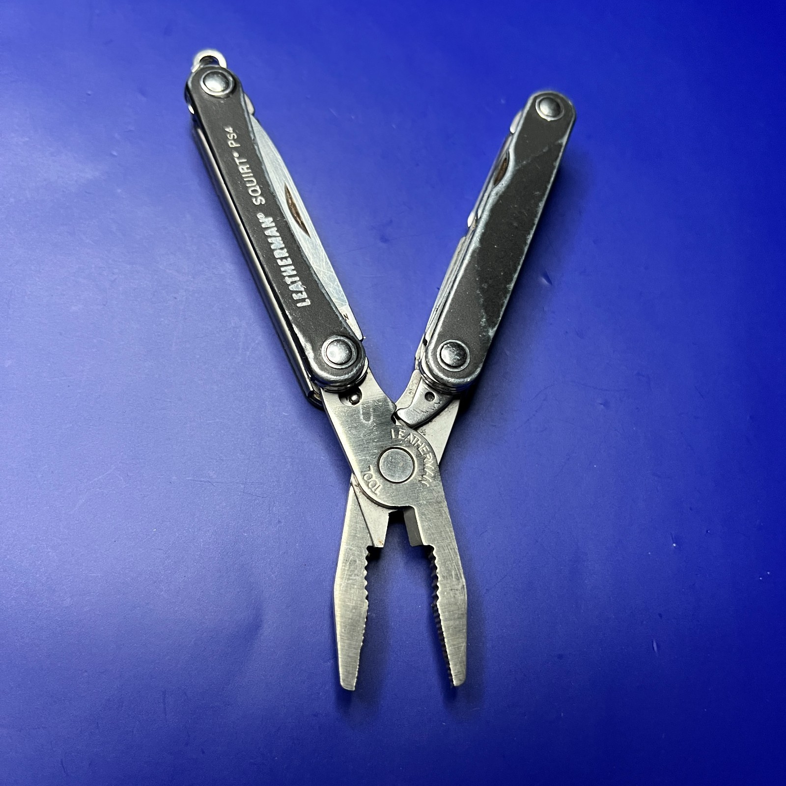 Leatherman Squirt PS4 Multi Tool, Knife, Pliers – Black