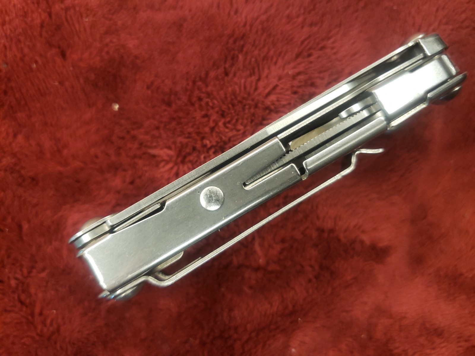 Leatherman Wingman Multi Tool with Holy Sheath 0620 Date Code