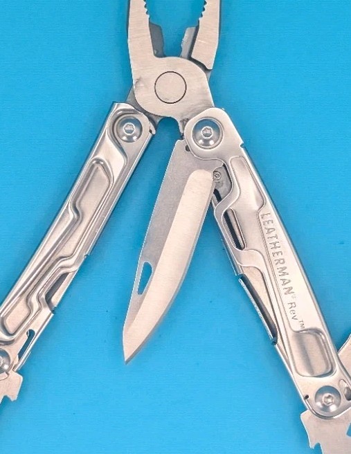 Leatherman Rev 3.8″ Multi-Tool, Stainless!