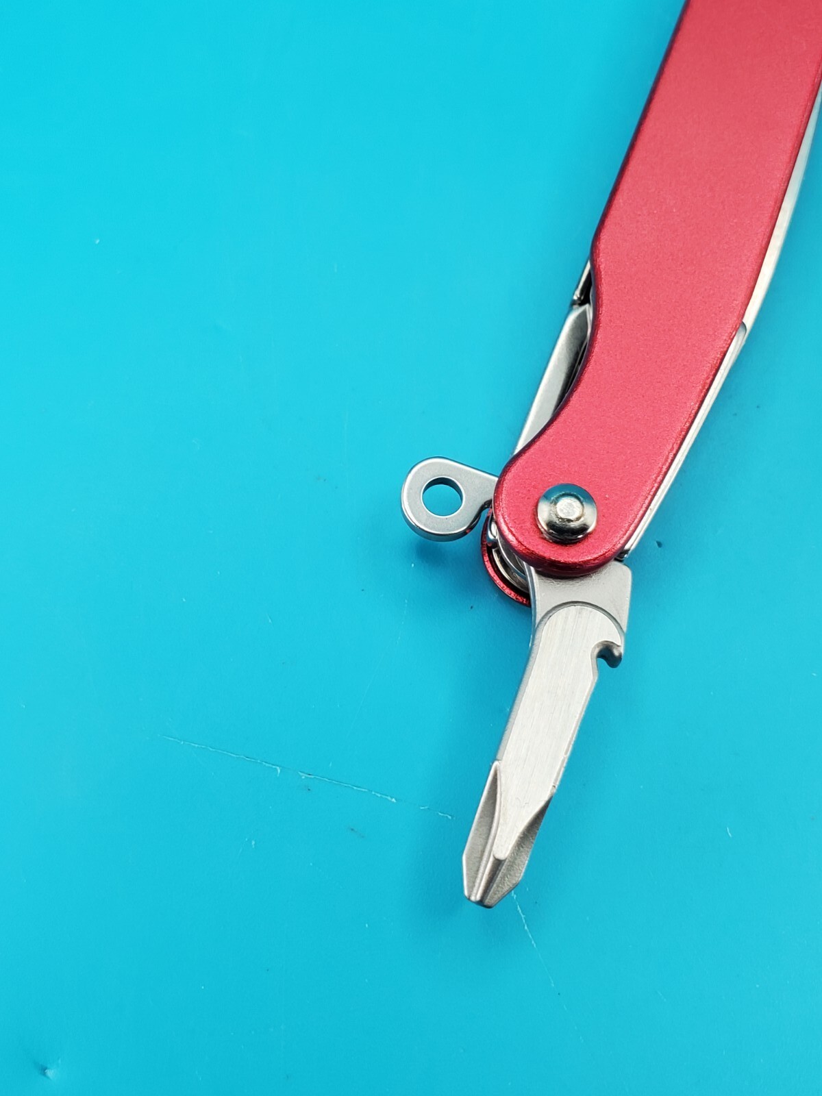 Leatherman Juice C2 Red Multi Tool! RETIRED! MINT! WITH LEATHER SHEATH!
