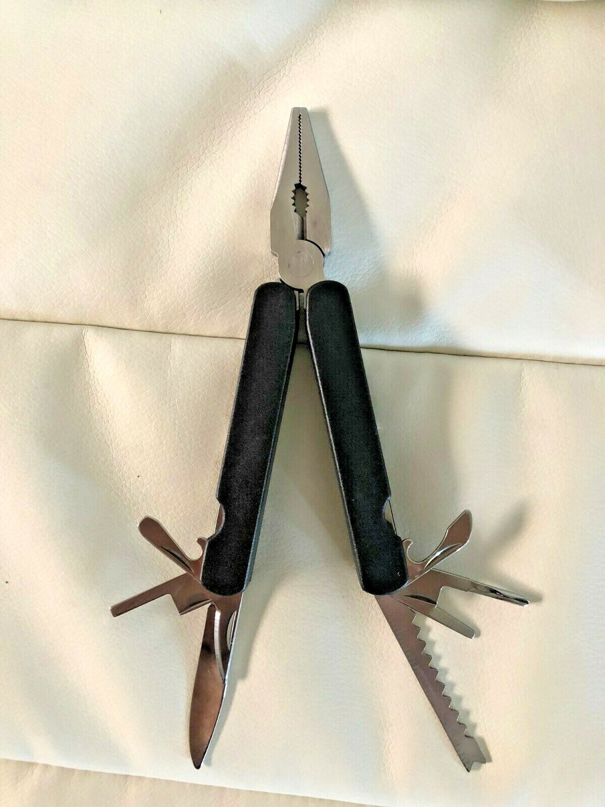 Multipurpose Folding Pocket Tool Pliers 9-in-1!!!
