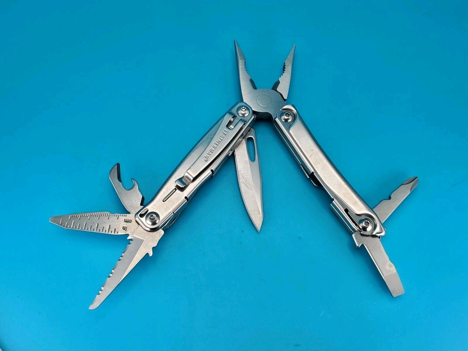 Leatherman Bolster 13 Tool Stainless Steel Multi-Tool!