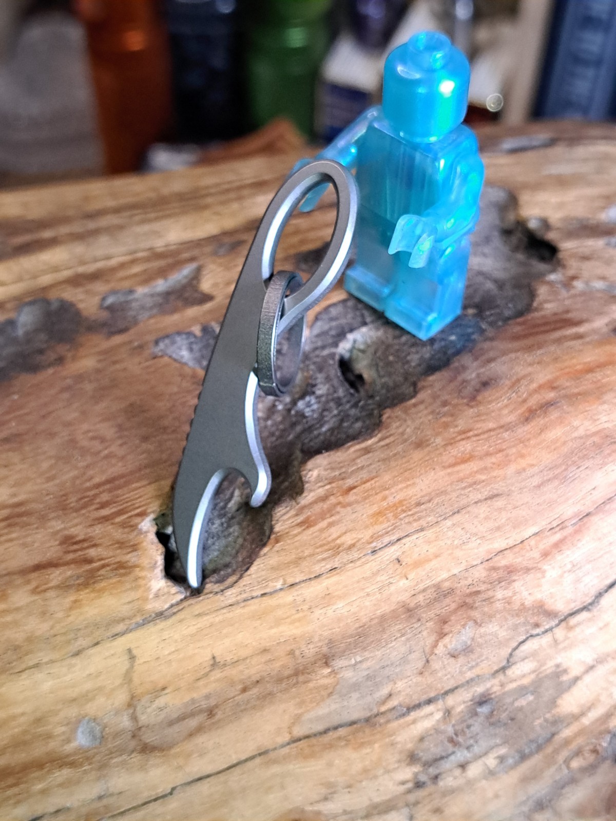 MINIMALIST TITANIUM KEYCHAIN CLAW BOTTLE OPENER