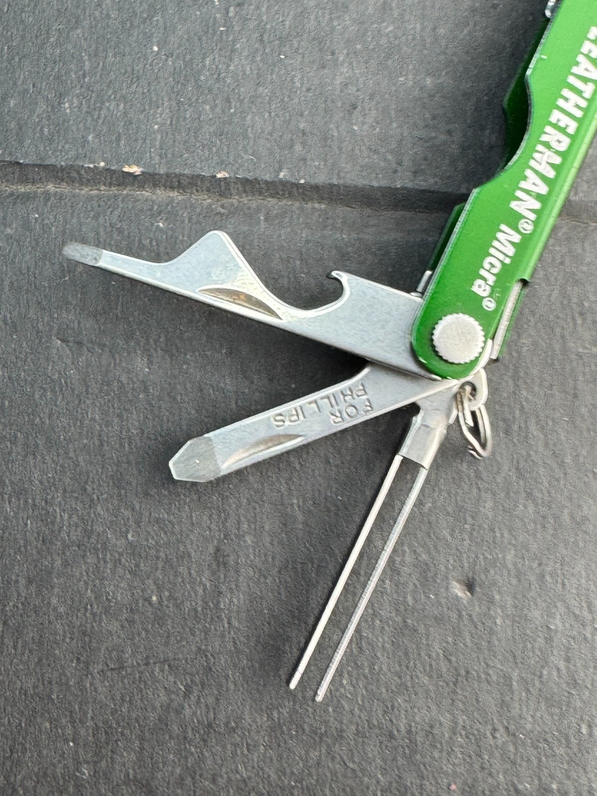 Leatherman Micra 10 in 1 Multitool Anodized Aluminum – Green