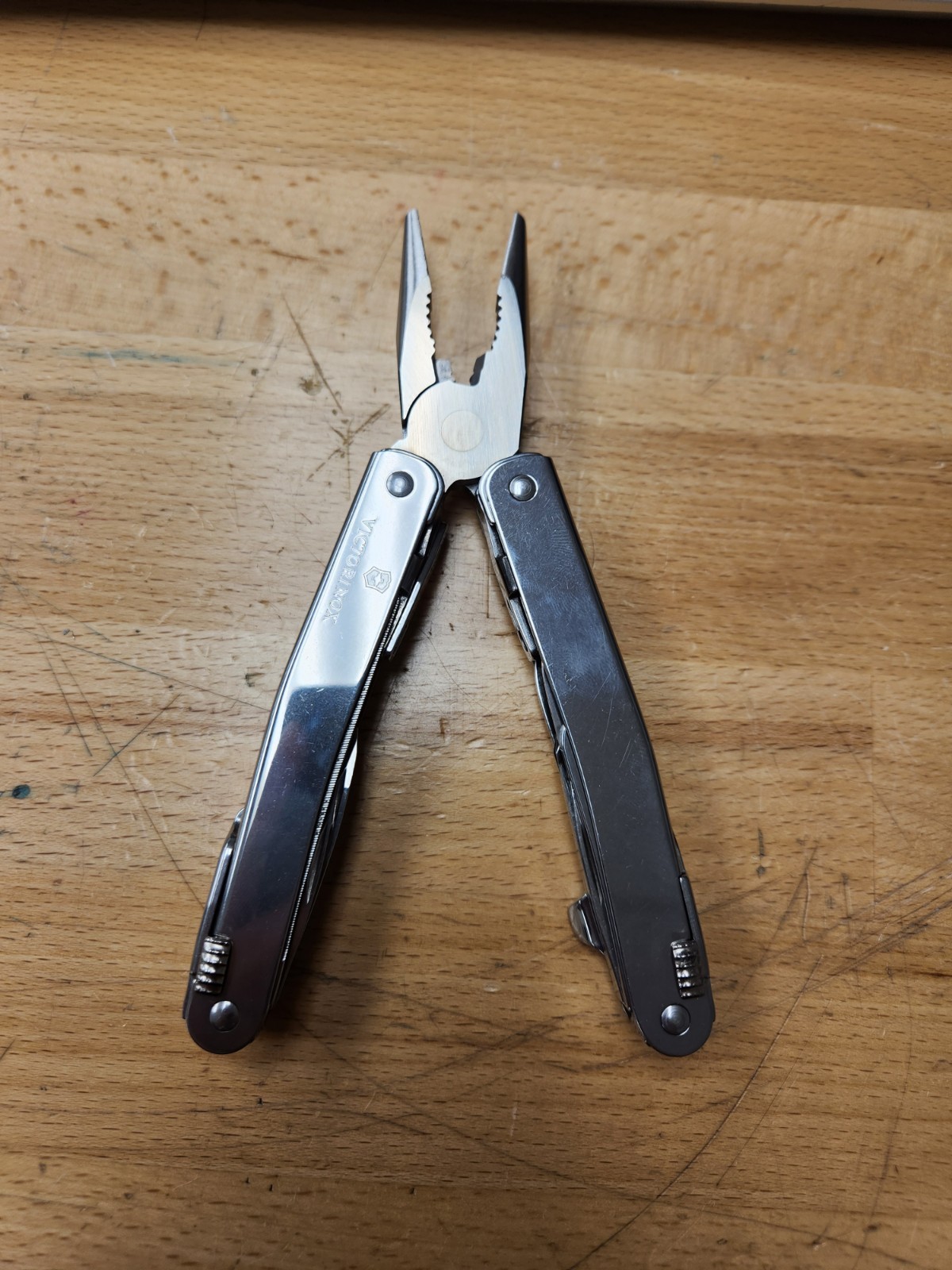 Victorinox Swisstool Spirit MX One Hand Opening Blade Multitool – Silver