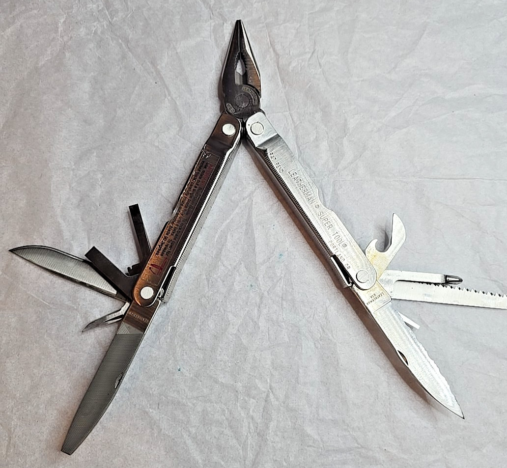 Original Leatherman Super Tool Multi-Tool Knife Pliers Other Tool W/Sheath