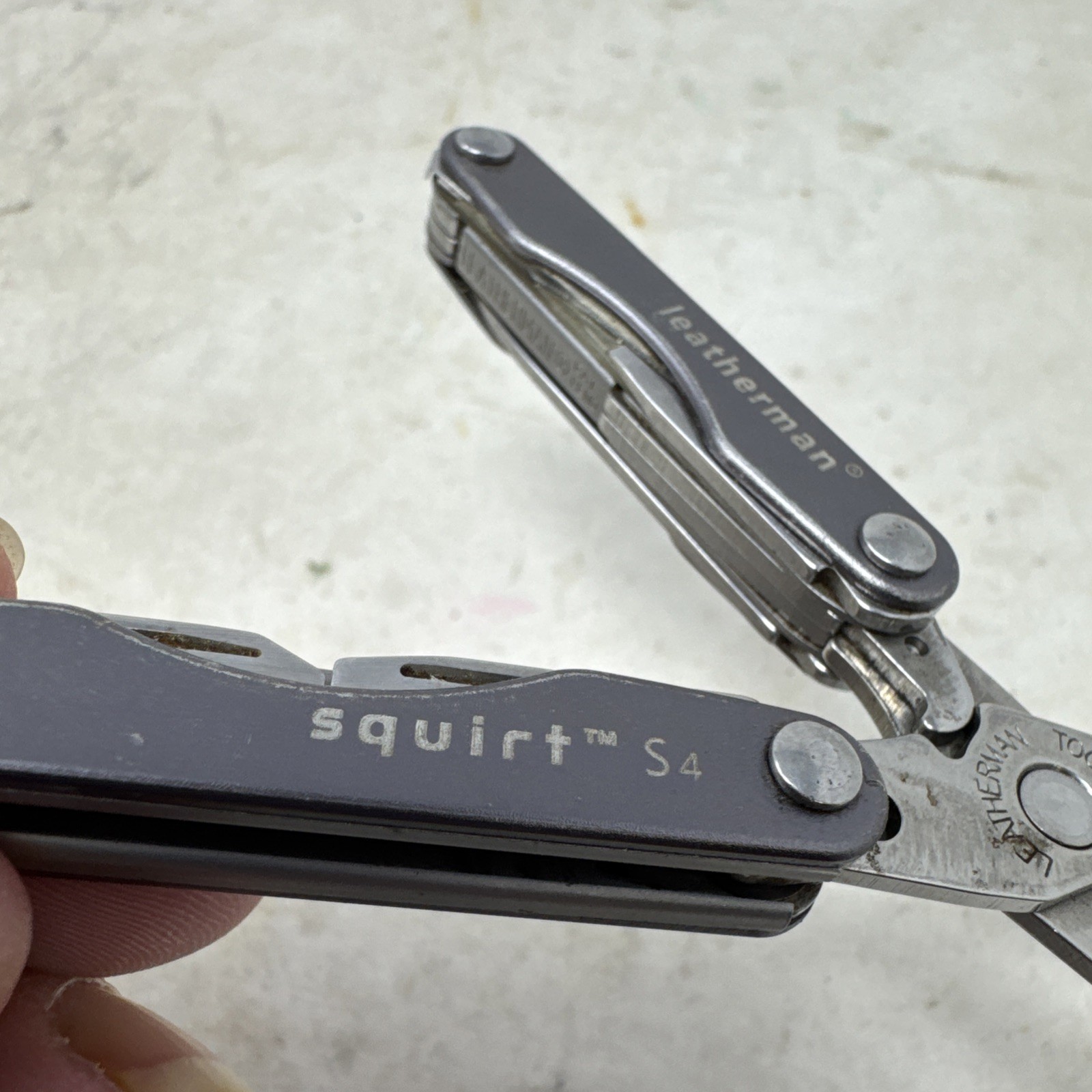 Leatherman Squirt S4 Multi-Tool Scissor Pocket Knife Grey Stainless
