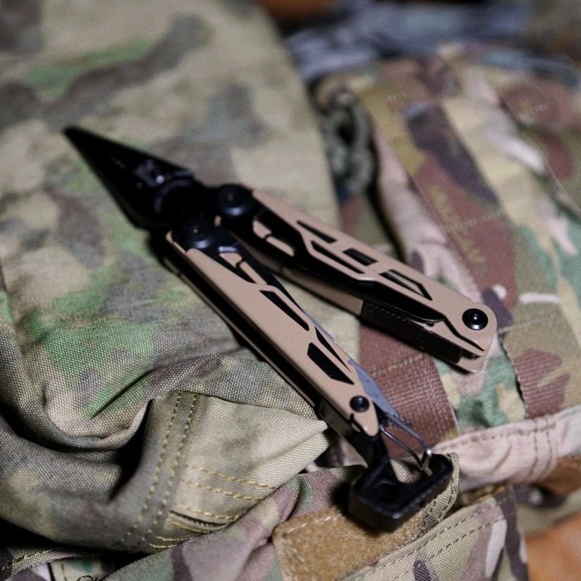 Folding Multi Tool Pliers with Carabiner Portable EDC Repair Tool for Outdoor