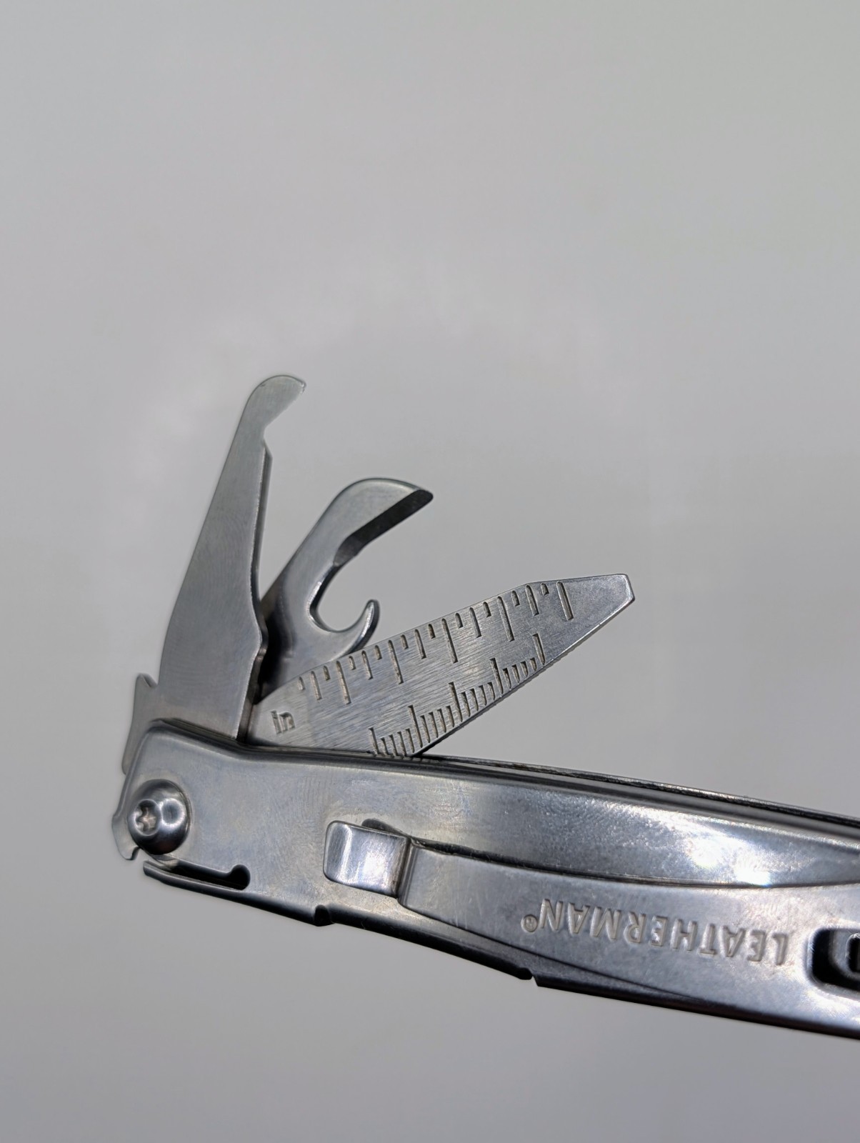 Leatherman Rev 14-In-1 Stainless Steel EDC Straight Blade Multitool & Pliers