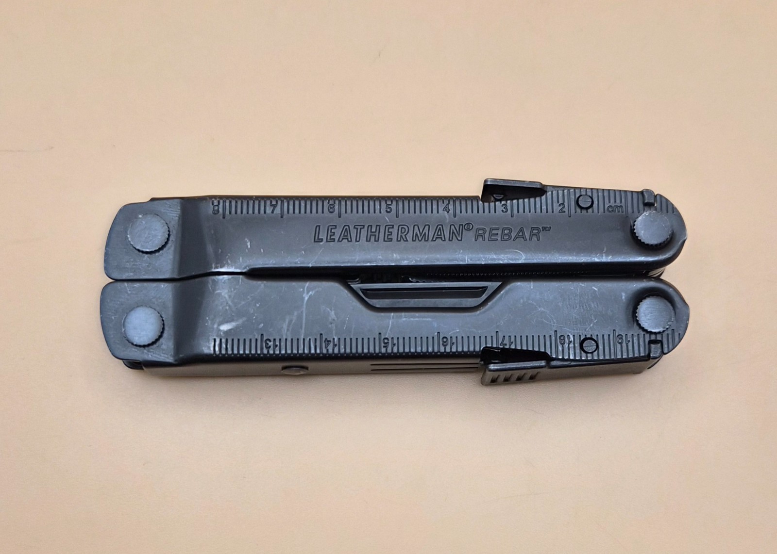Leatherman REBAR Multi-Tool Black Oxide, includes Sheath – Good Condition (011)