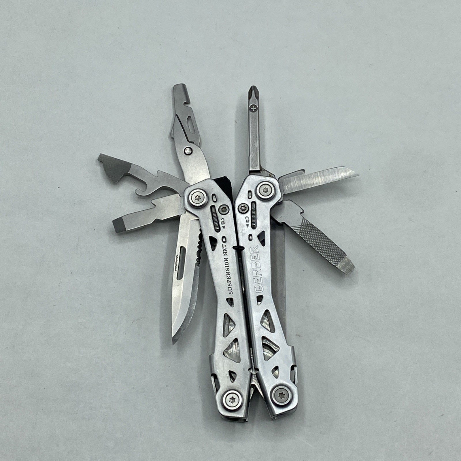 Gerber Suspension NXT & Paraframe II Knife Combo – Silver & Ti Grey