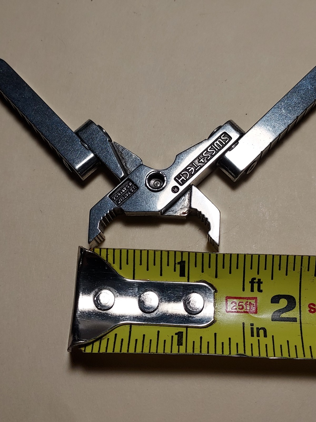 Swiss+Tech Micro Multi Tool – pliers, screwdrivers