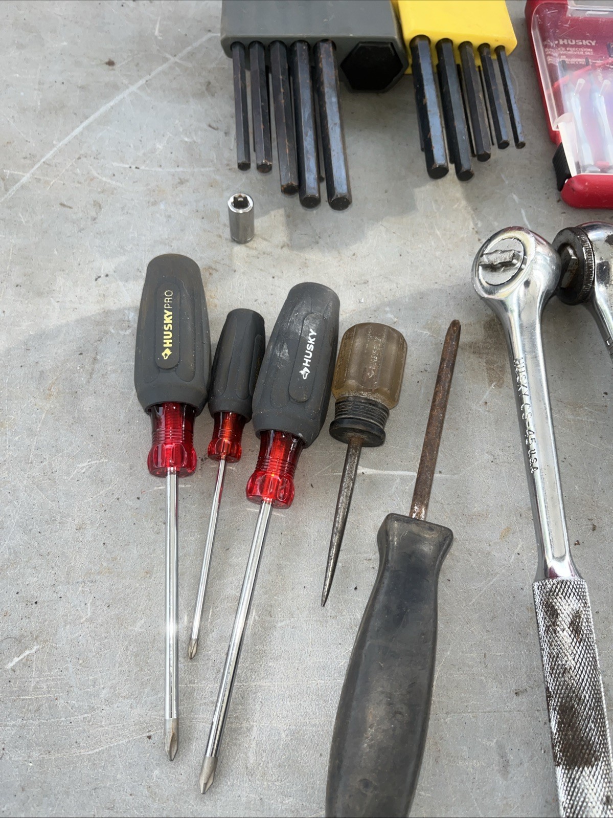 Lot of 49 Hand Tools Husky Tool Company Ratchet Screwdriver Utility Knives Allen