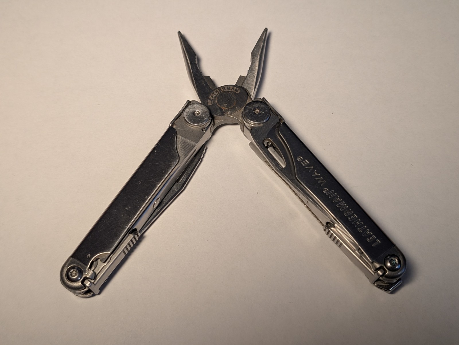 Leatherman Wave Multitool W Sheath and Bits Good Shape See Pics!