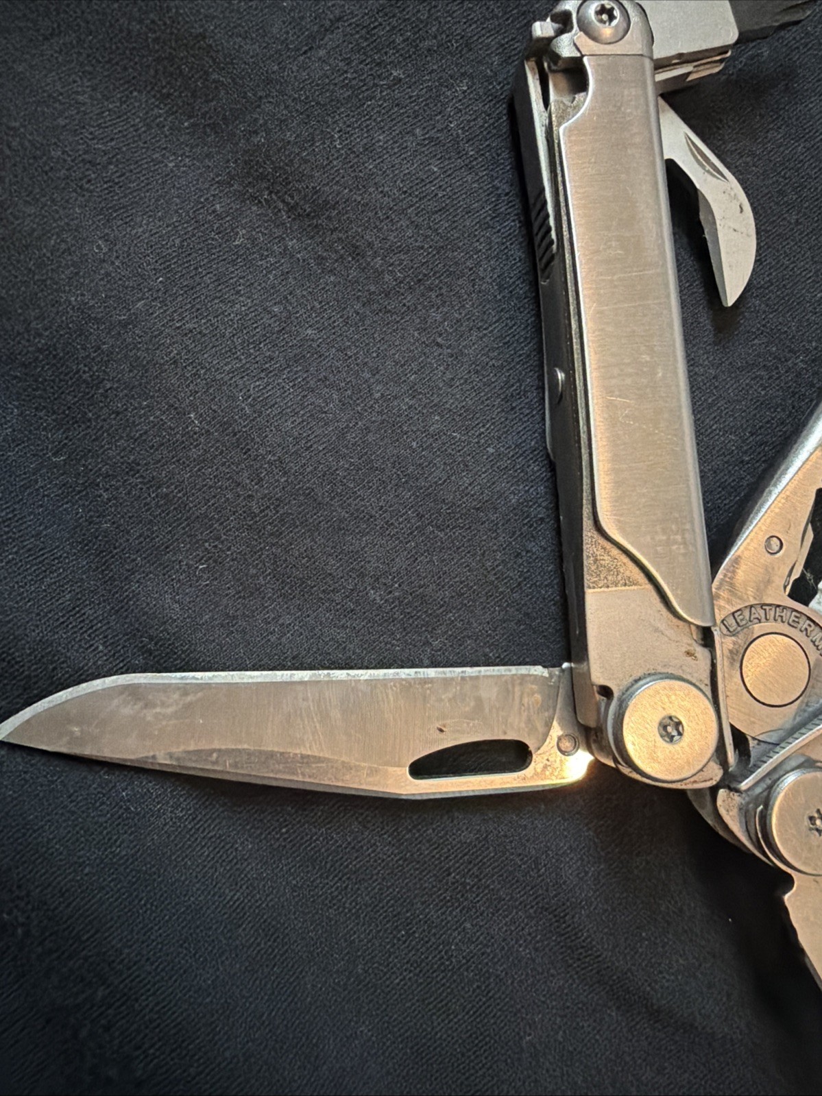Leatherman Wave plus Multi-Tool Stainless Steel with sheath