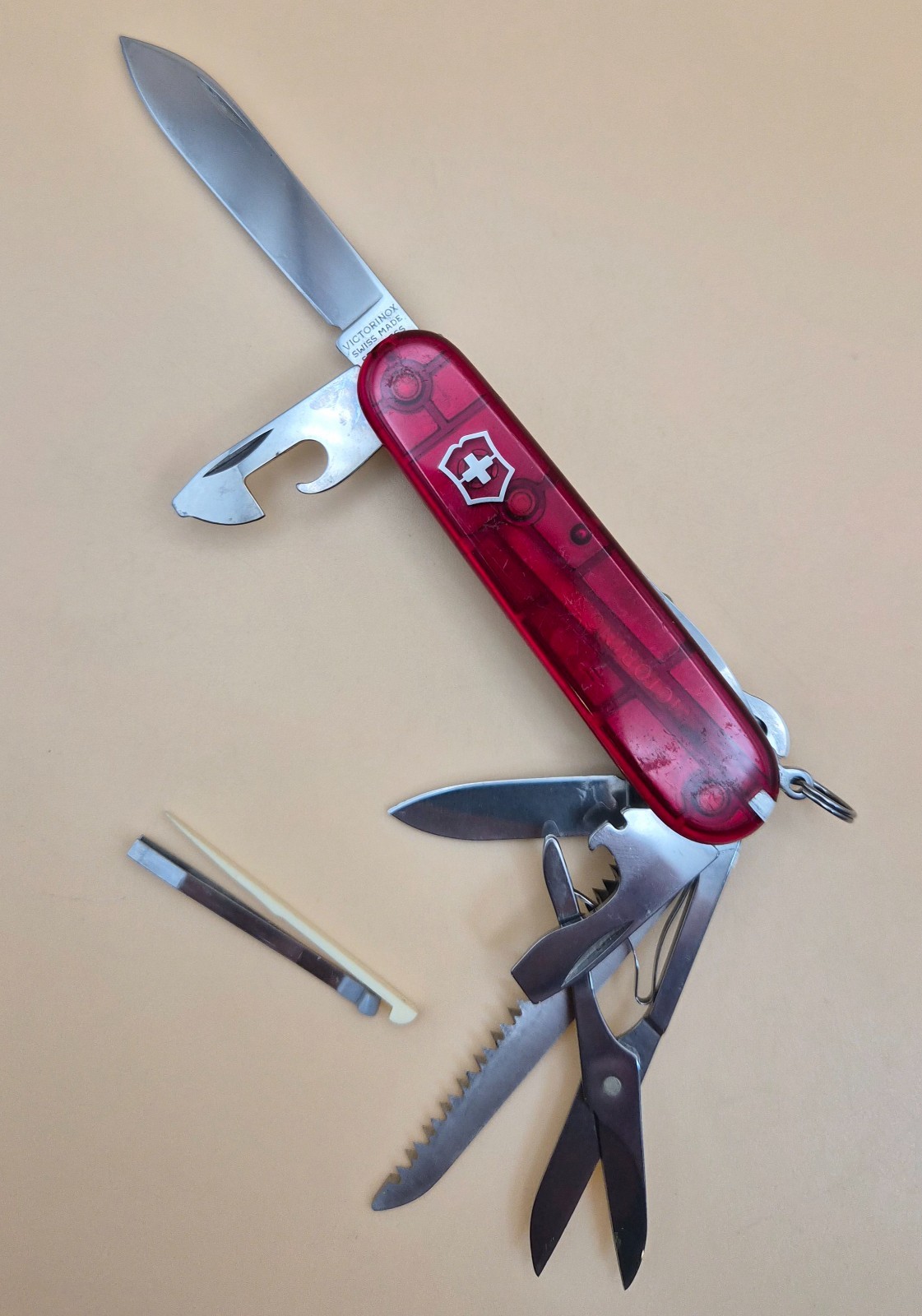 Victorinox HUNTSMAN Ruby Red Swiss Army Knife – Good Condition