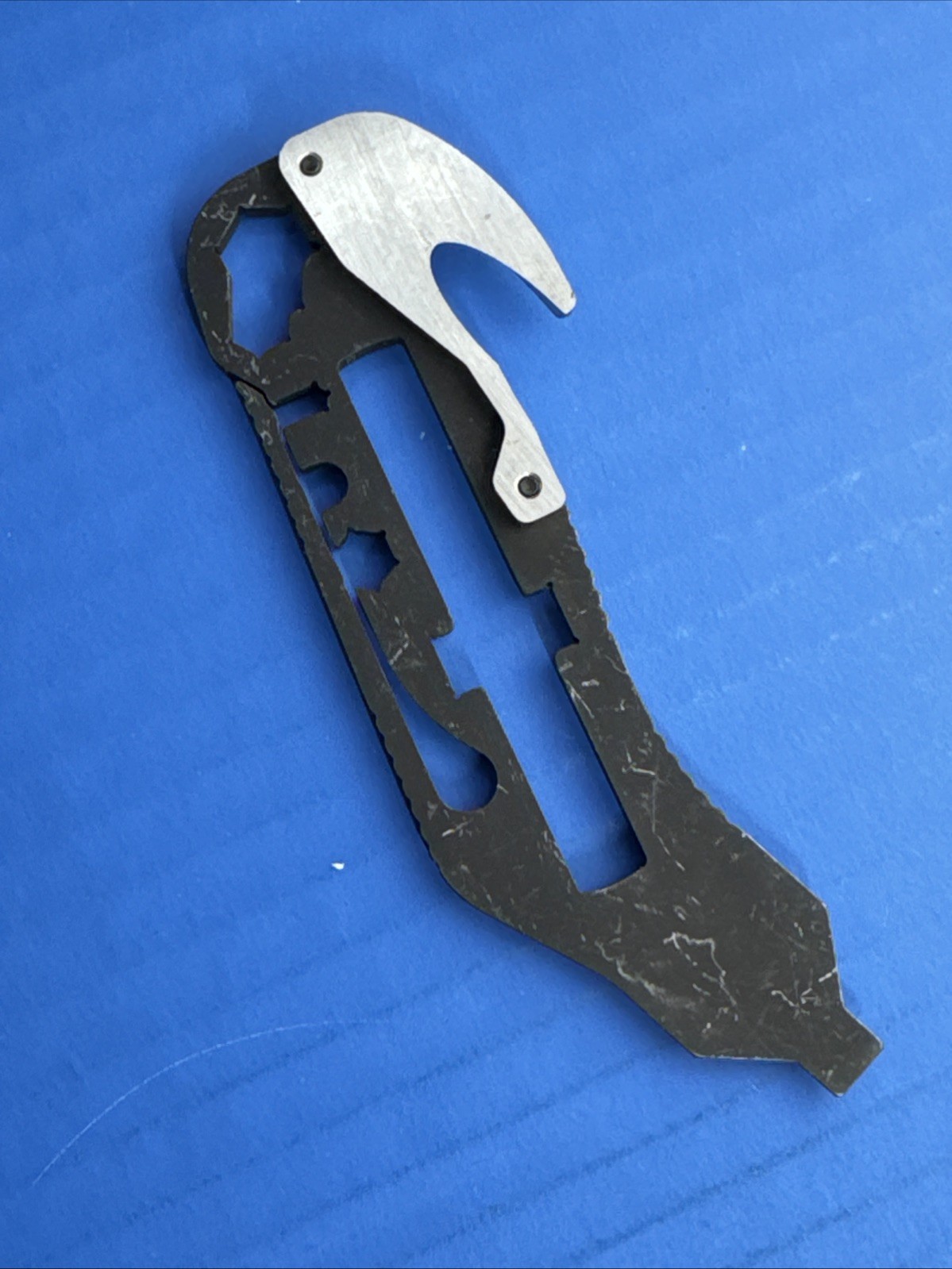 LEATHERMAN Pump Multi-Tool Black – tool only, no bits