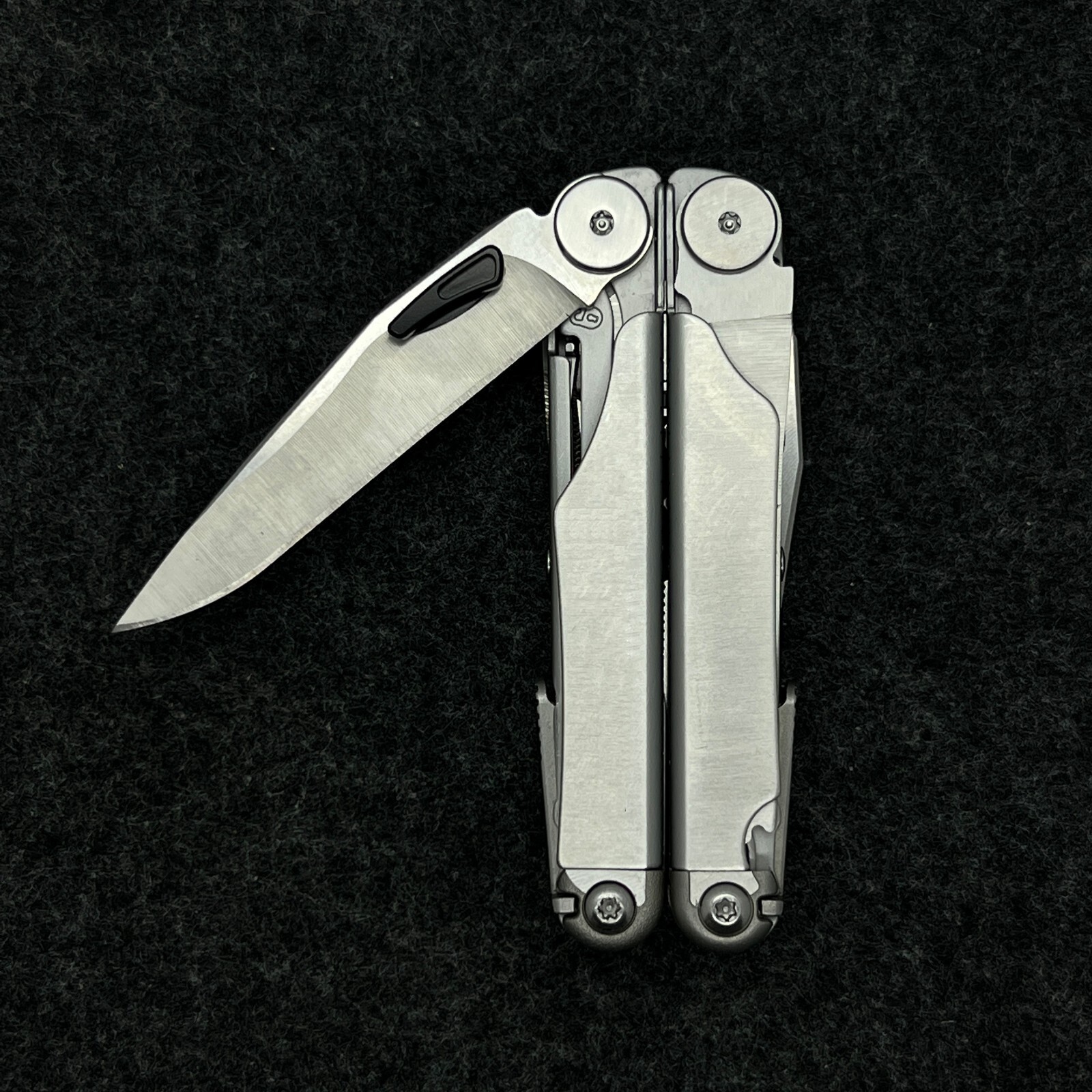 Aluminum Alloy Thumb Grip Easy open push button For Leatherman Wave Accessories