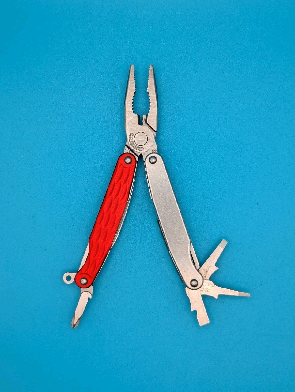 Leatherman Juice S2 Cinnabar Orange Multi Tool! RETIRED! WITH SHEATH!