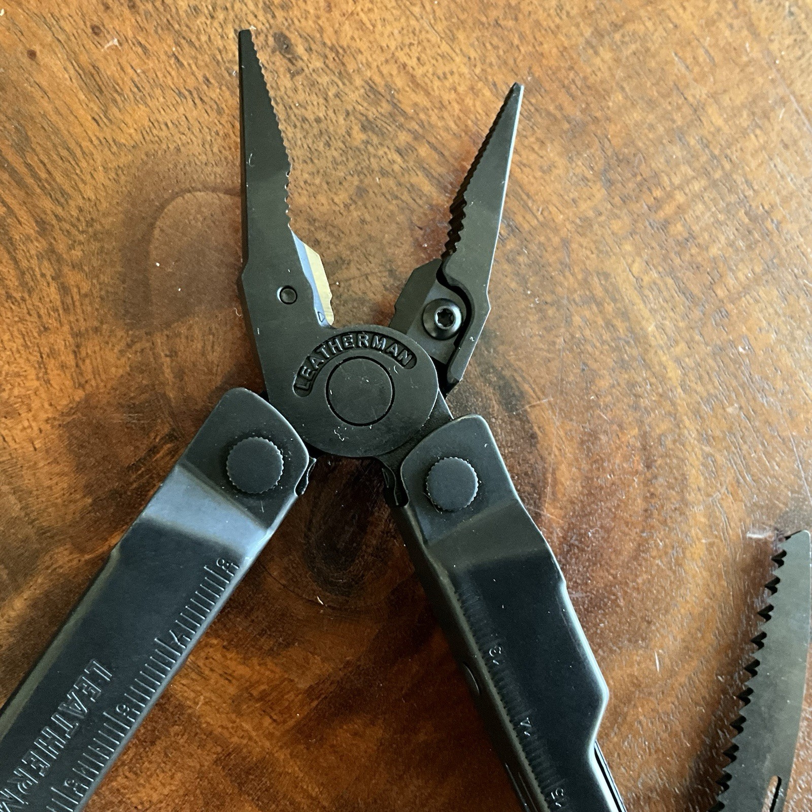 Leatherman Rebar Multi-Tool Black Oxide With Leather Sheath Fantastic Mint A+