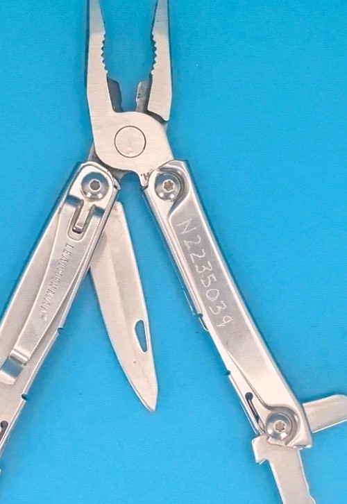 Leatherman Rev 3.8″ Multi-Tool, Stainless! USED