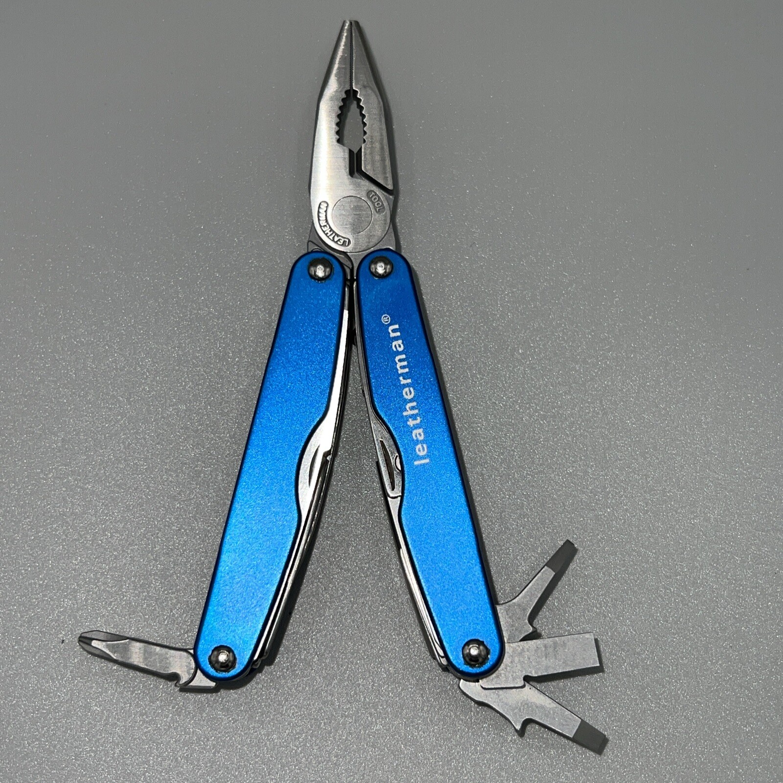 Leatherman CS4 COLUMBIA BLUE 831921