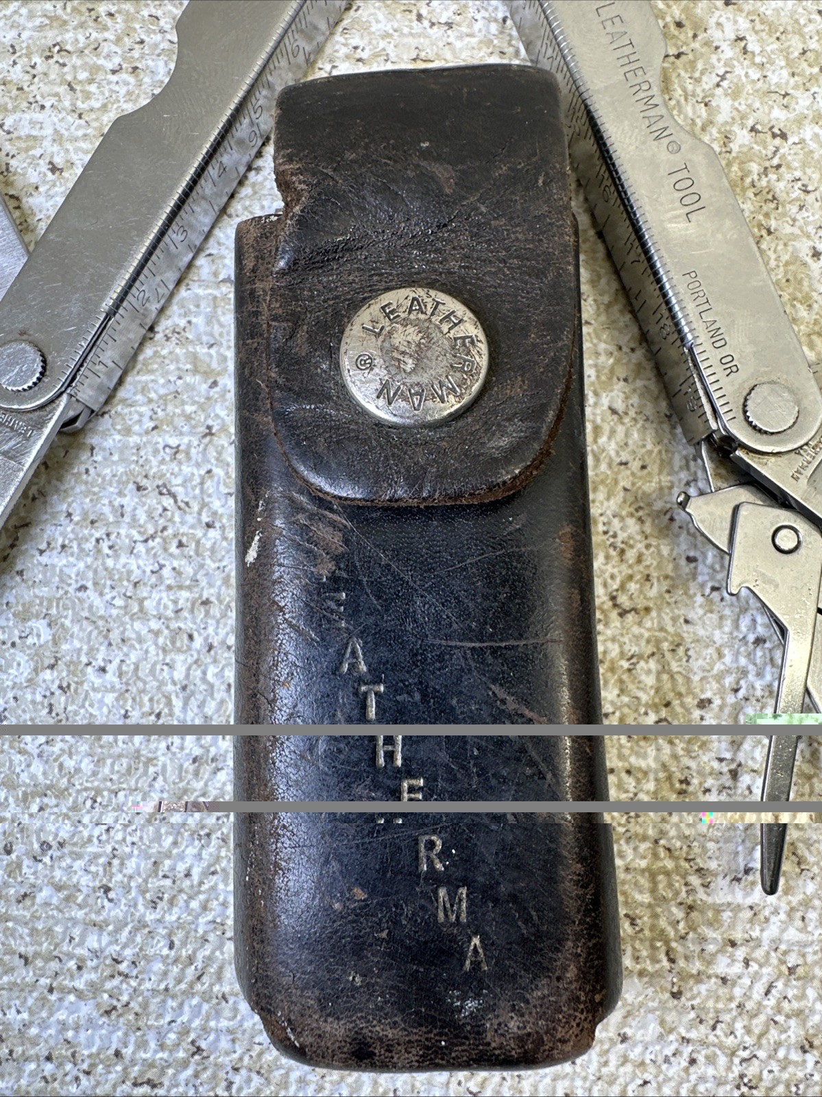 VTG Original Leatherman Multi Tool W/Original Leatherman Sheath “0696” Read Desc