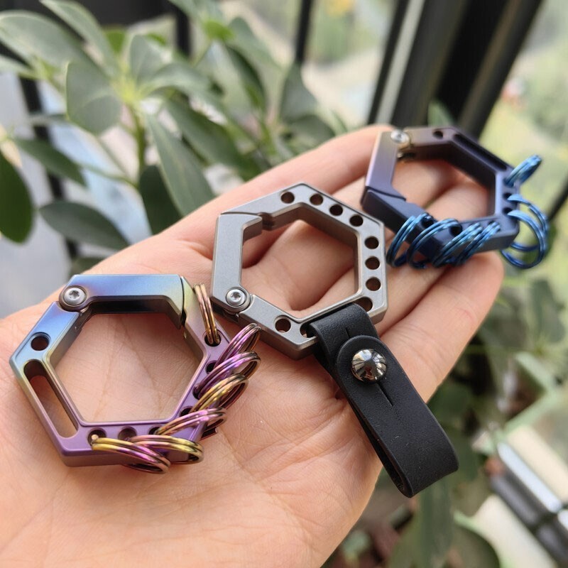 Hot Titanium Hexagon Key chain Carabiner Pendant Outdoor Connectors w/ 7 Rings