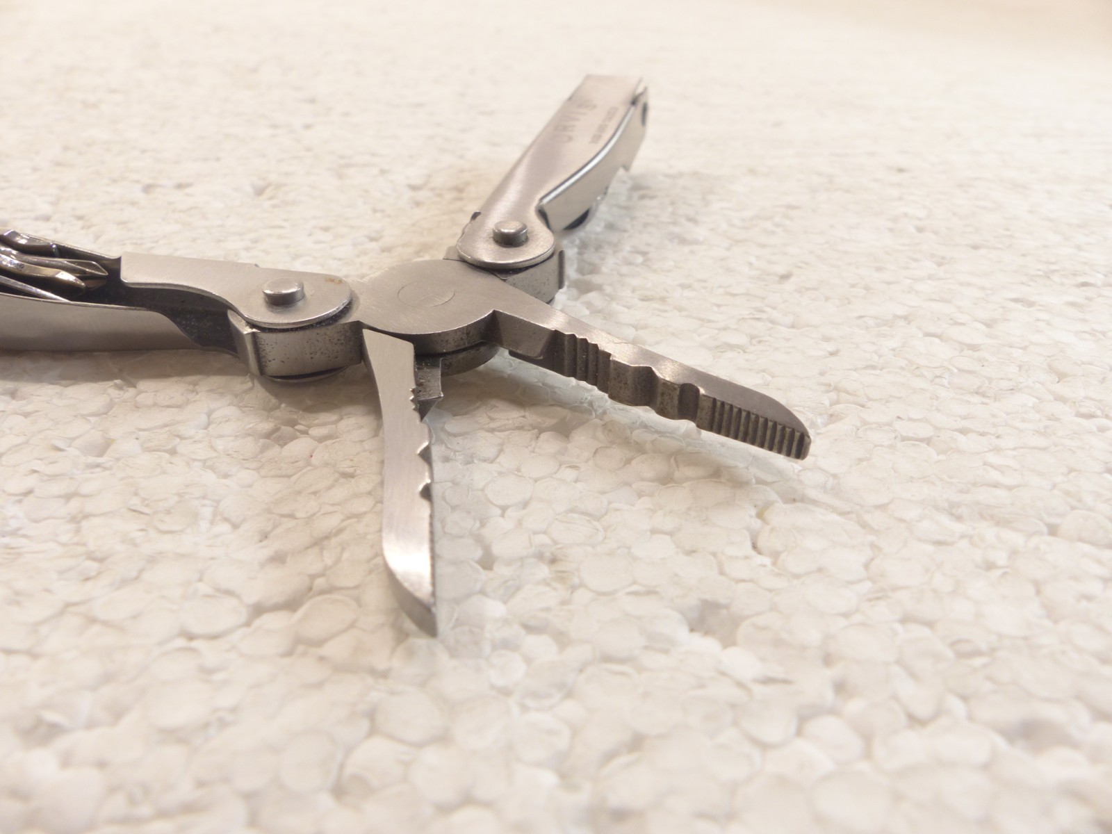 Orvis Fishing Silver Pliers Pocket Multi-Tool w/ Knife, Flashlight, Screwdriver