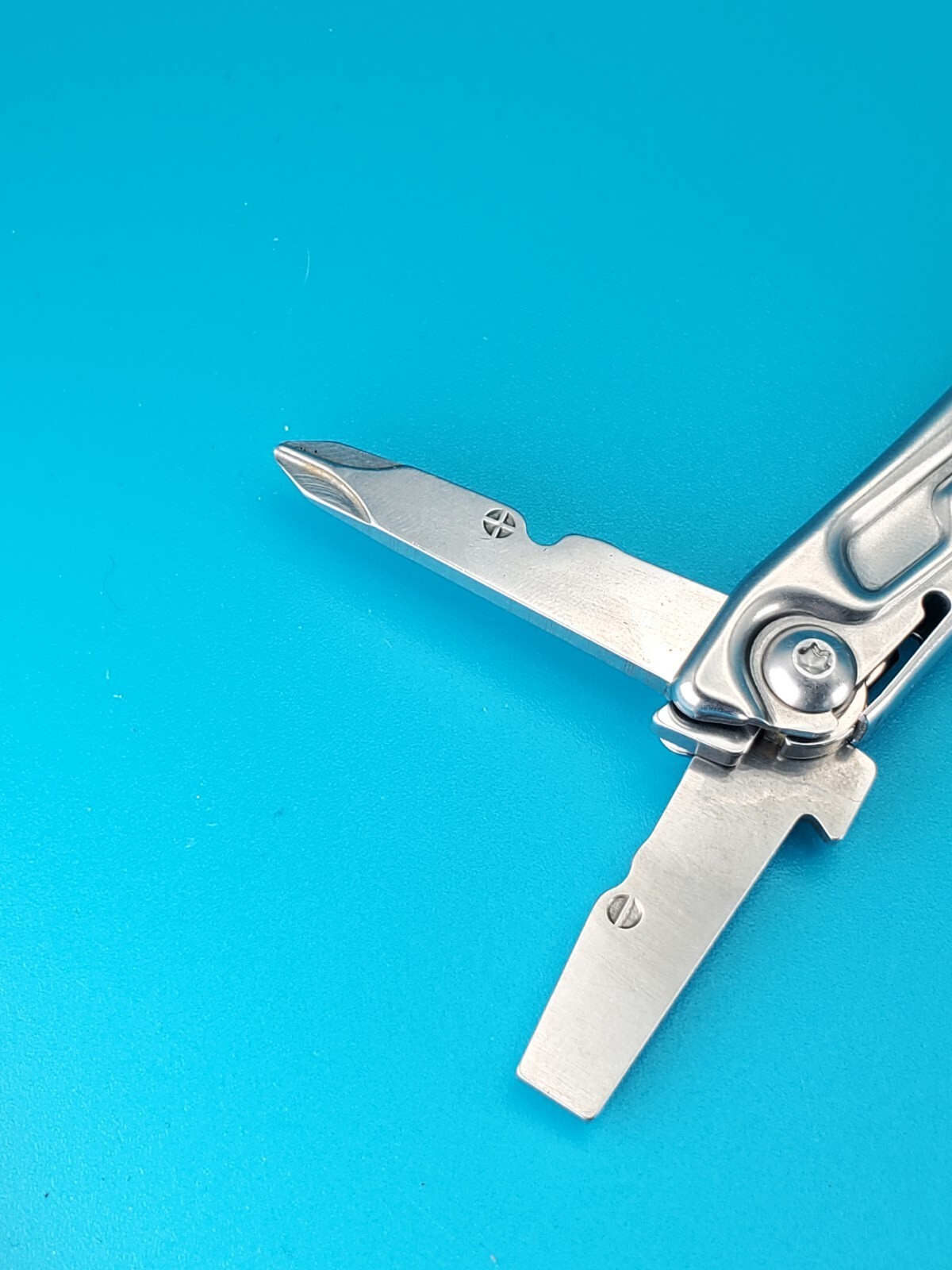 Leatherman Bolster 13 Tool Stainless Steel Multi-Tool!