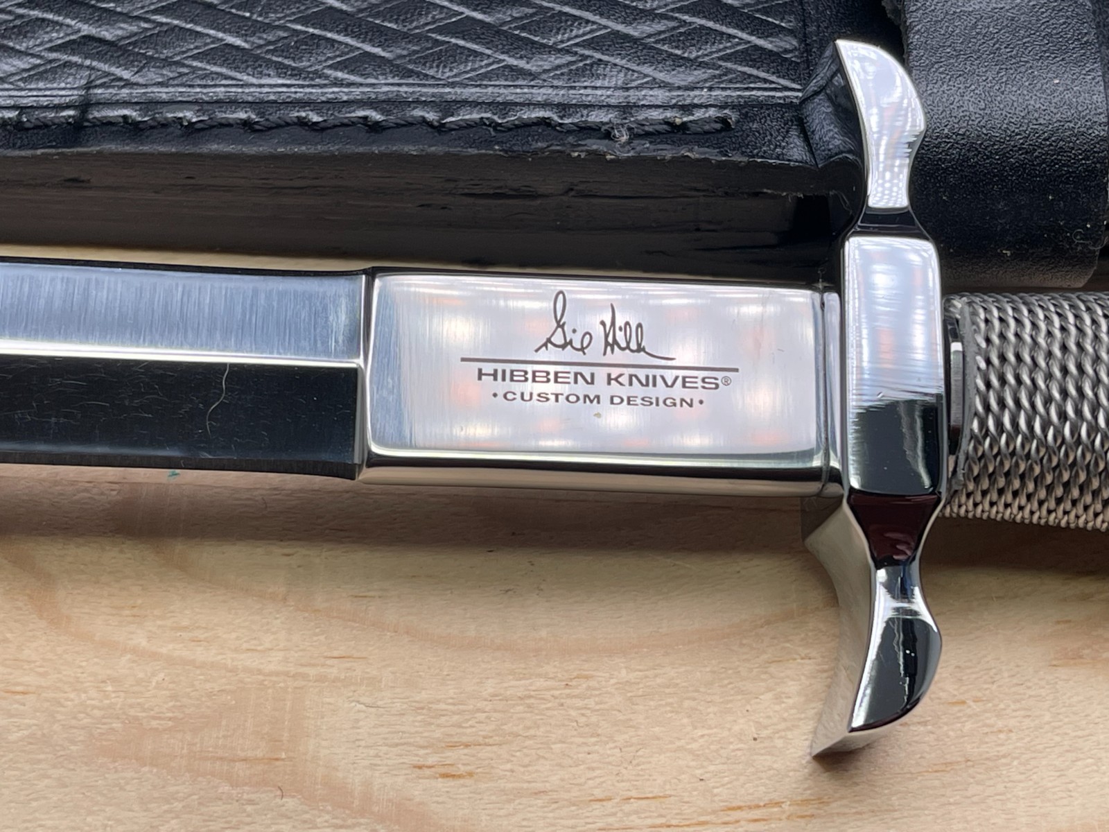 GIL HIBBEN Silver Shadow Dagger Knife With Leather Sheath – Double-Edged Blade