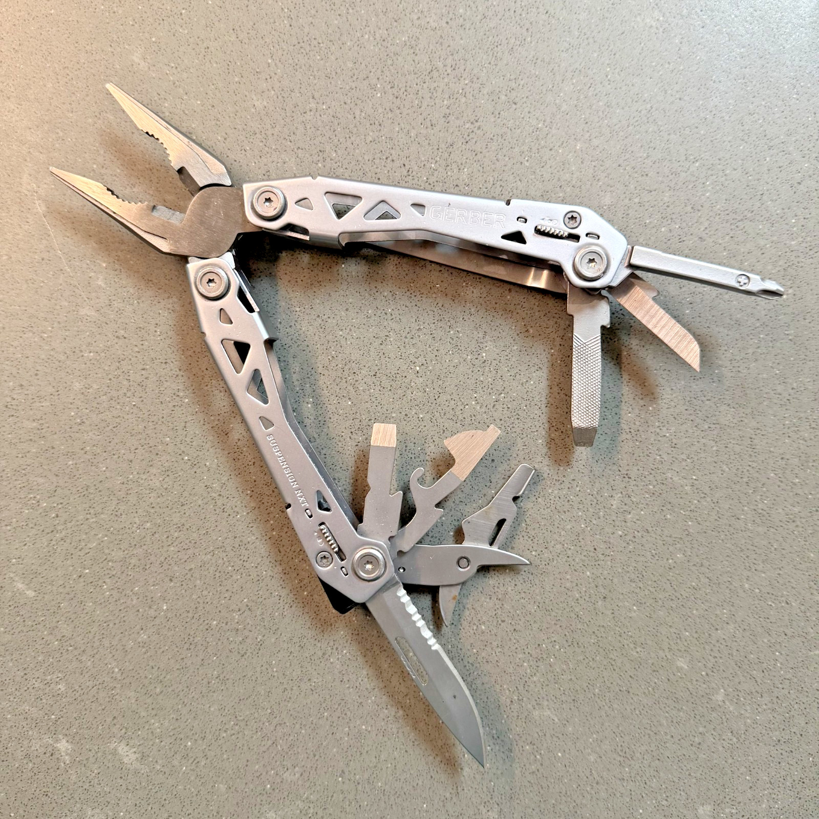 Gerber Suspension NXT Multi Tool Pliers Knife Screwdriver Stainless Steel