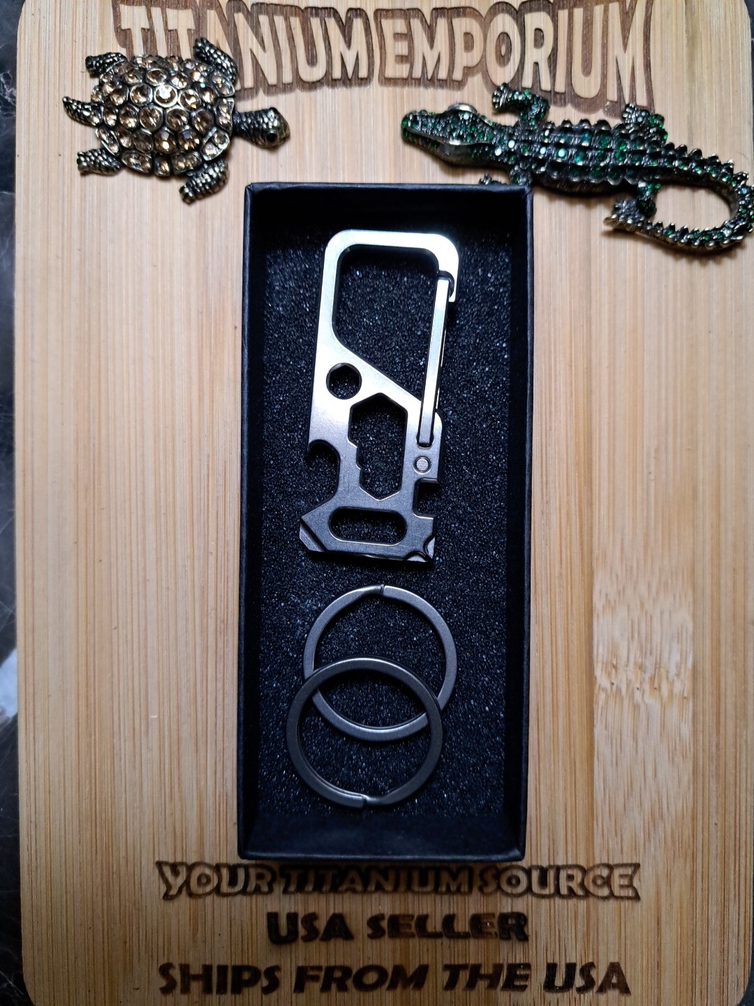 EDC TITANIUM CARABINER MULTI-TOOL