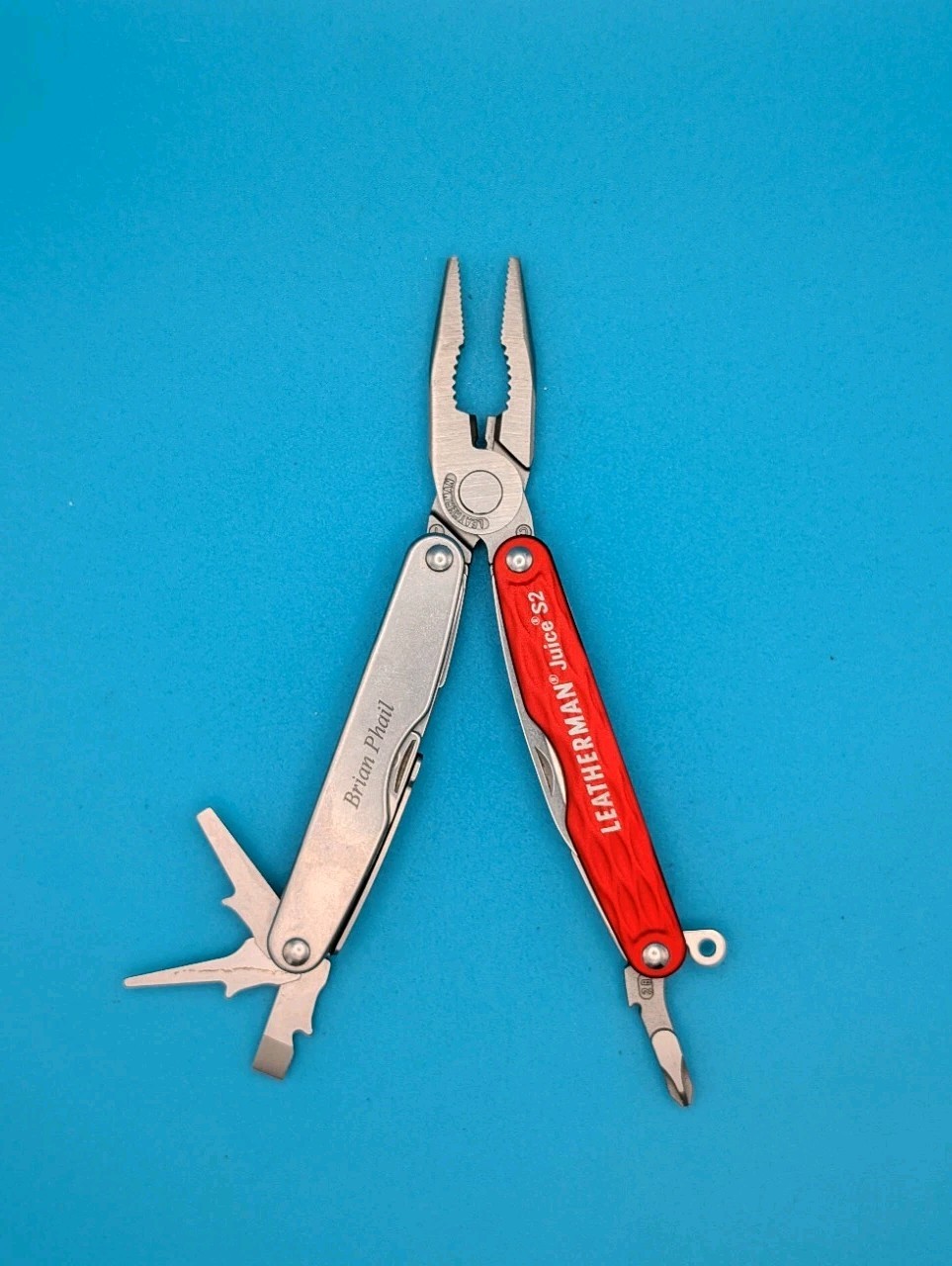 Leatherman Juice S2 Cinnabar Orange Multi Tool! RETIRED! WITH SHEATH!
